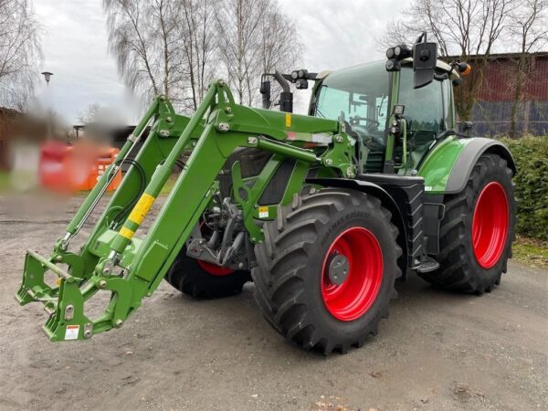 TraktorFendt 724 Vario S4 Power