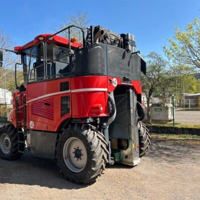 Traubenvollernter2015 ERO/Binger Grapeliner 6175