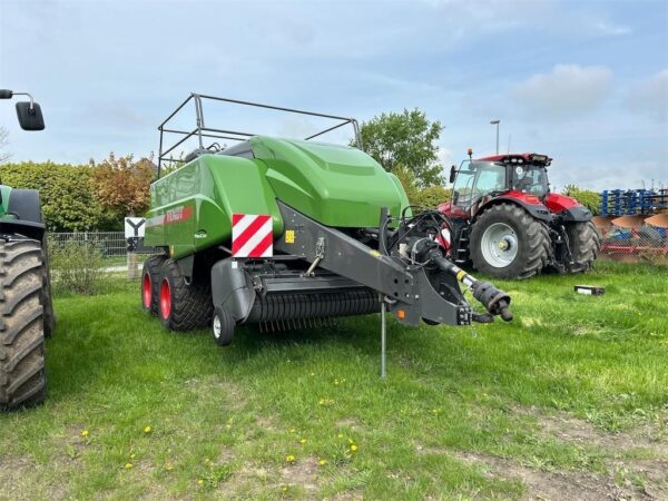 BallenpresseFendt 1290 X D Quaderballenpresse