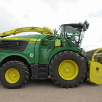 selbstfahrende Erntemaschine / Feldhäcksler JOHN DEERE 9900i (D2) – Bild 3