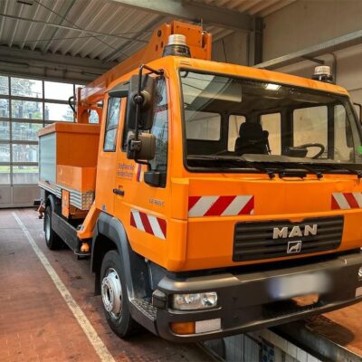 LKW-HubarbeitsbühneMAN L 2000