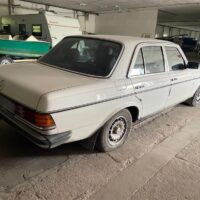 Oldtimer Mercedes 240D W123 (1981) – Bild 10